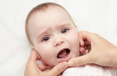 Penyebab Jerawat pada Bayi dan Cara Mengatasinya